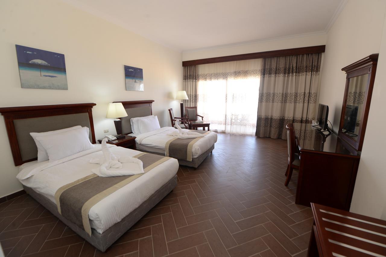 Savanna Empire Spa & Resort Ataqah 外观 照片